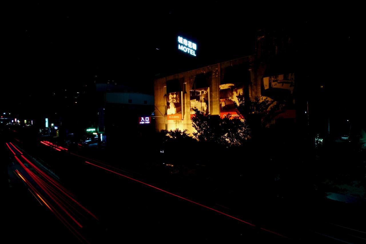 Cd Motel Sin-ču Exteriér fotografie